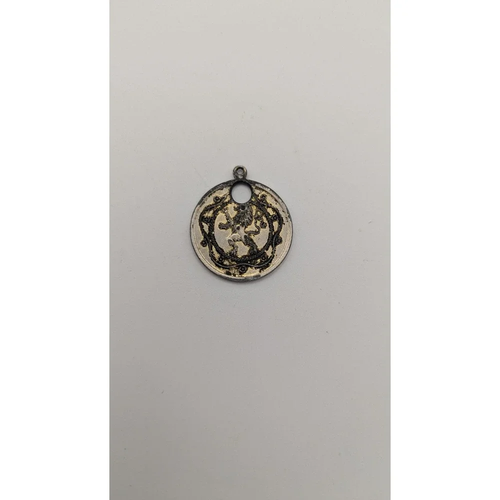 Napoleon Empereur Coin Pendant Charm‎ Antiqued Silver Tone Lion Crest Medallion